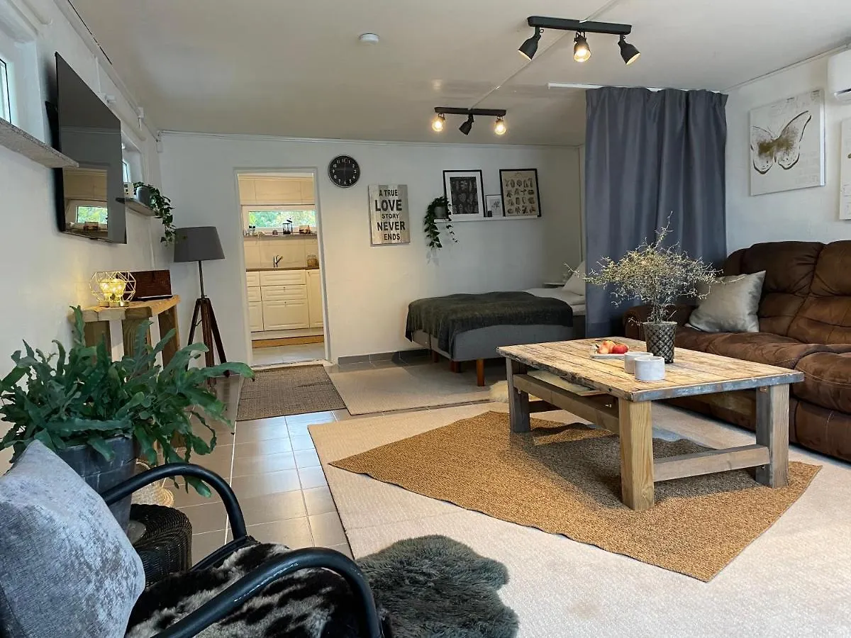 Cozy Studio Apartment With Garden Access Malmö