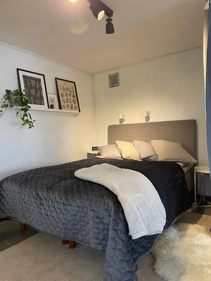 Cozy Studio Apartment With Garden Access Malmö